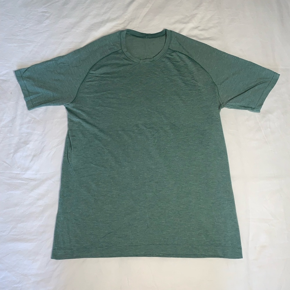 Lululemon Metal Vent Short Sleeve